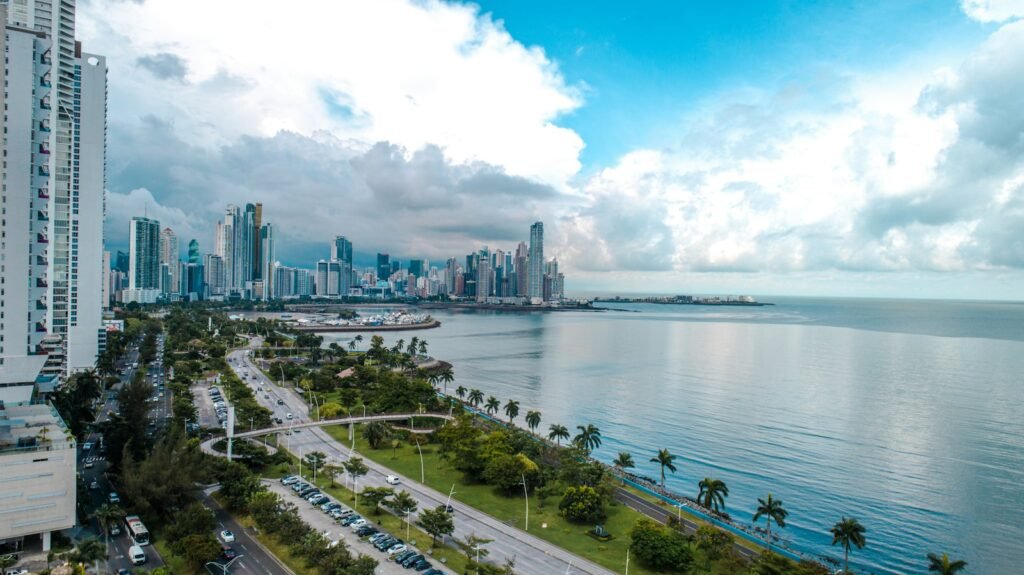 Cinta Costera y skyline de la Ciudad de Panamá